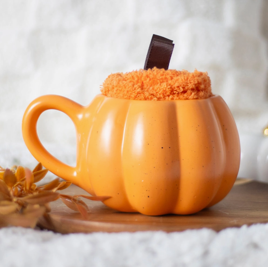 Mug & chaussettes citrouille - Rituel d’automne